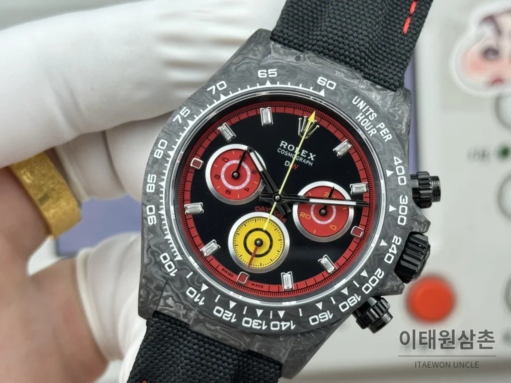 롤렉스 데이토나 카본파이버 크로노그래프 오토매틱 40mm 블랙 블랙 나일론 스트랩