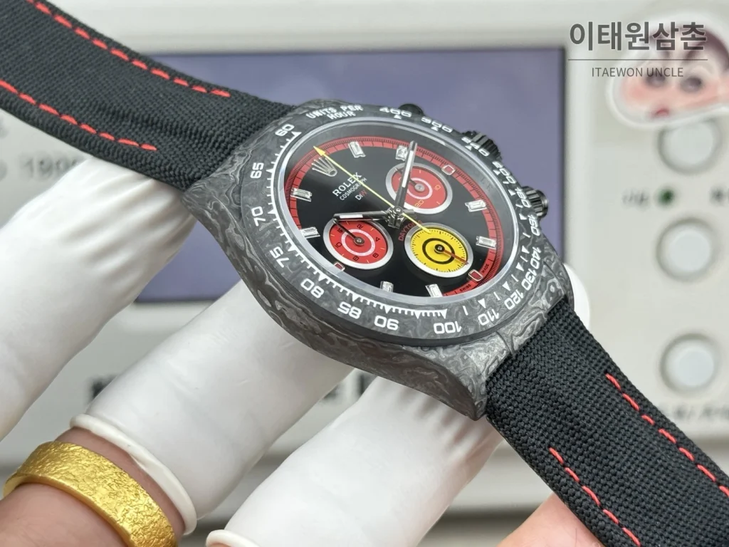 롤렉스 데이토나 카본파이버 크로노그래프 오토매틱 40mm 블랙 블랙 나일론 스트랩