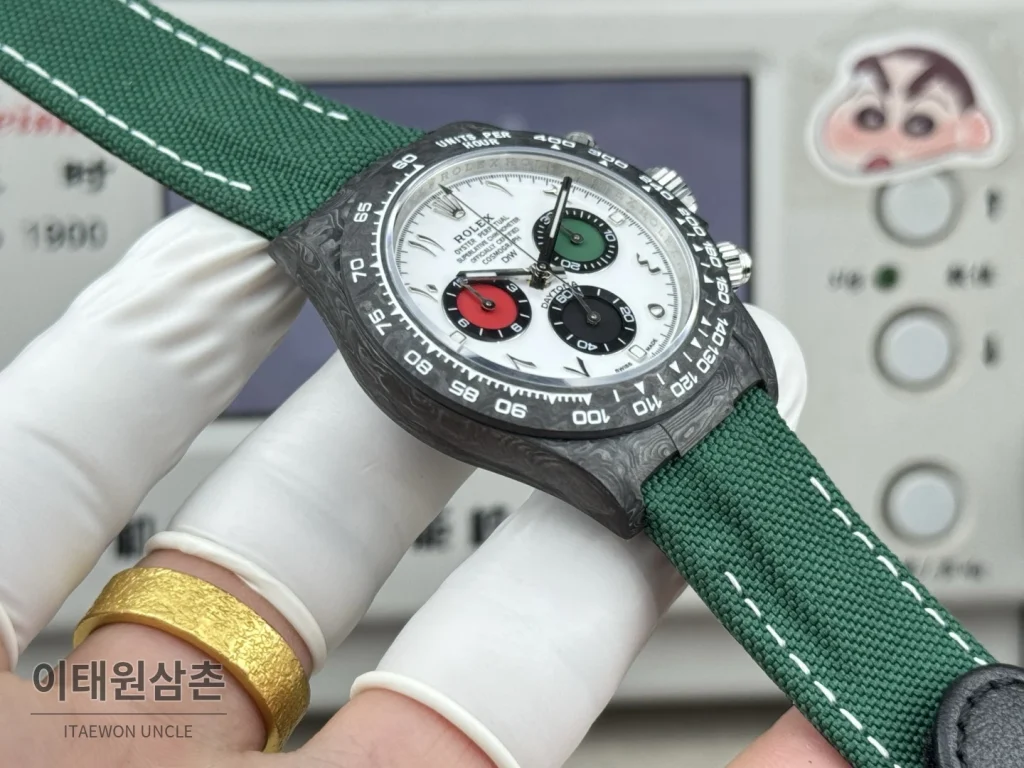 롤렉스 데이토나 카본파이버 크로노그래프 오토매틱 40mm 블랙 그린 나일론 스트랩