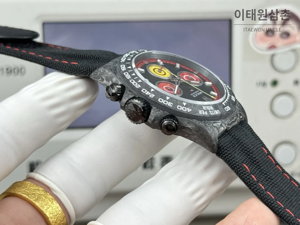 롤렉스 데이토나 카본파이버 크로노그래프 오토매틱 40mm 블랙 블랙 나일론 스트랩