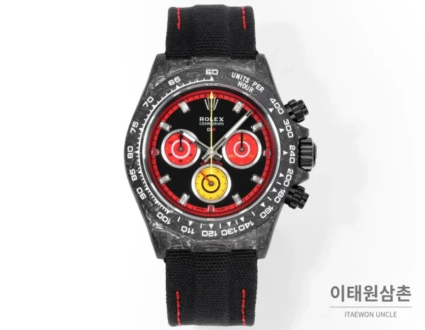 롤렉스 데이토나 크로노그래프 오토매틱 40mm (26) 롤렉스 데이토나 크로노그래프 오토매틱 40mm 블랙 다이얼 블랙 나일론 스트랩 블랙 베젤 카본 케이스 (4)
