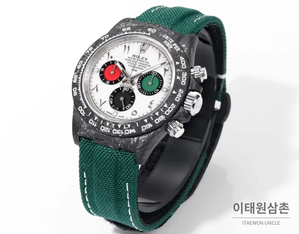 롤렉스 데이토나 크로노그래프 오토매틱 40mm 화이트 다이얼 그린 나일론 스트랩 블랙 베젤 카본 케이스