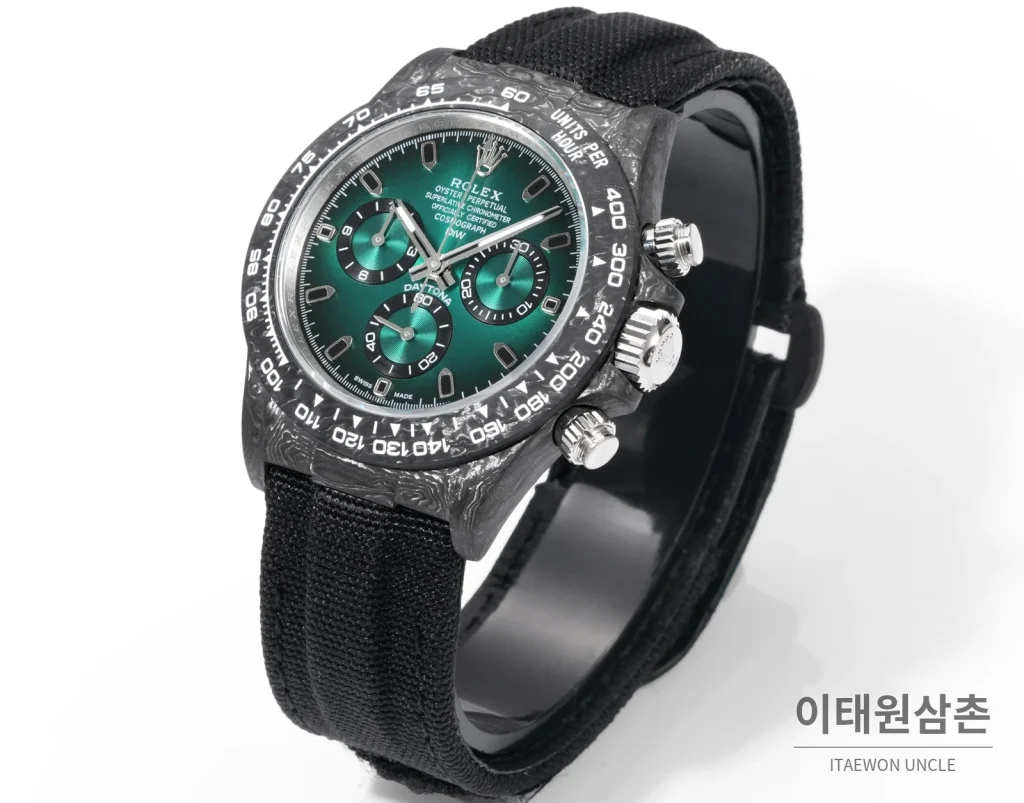 롤렉스 데이토나 크로노그래프 오토매틱 40mm 그린 다이얼 블랙 나일론 스트랩 블랙 베젤 카본 케이스 (2)