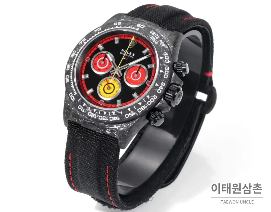 롤렉스 데이토나 크로노그래프 오토매틱 40mm 블랙 다이얼 블랙 나일론 스트랩 블랙 베젤 카본 케이스