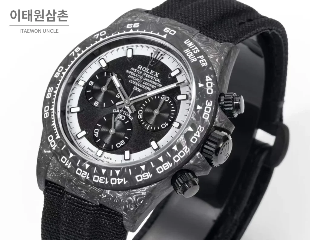 롤렉스 데이토나 크로노그래프 오토매틱 40mm 블랙 다이얼 블랙 나일론 스트랩 그레이 베젤 카본 케이스