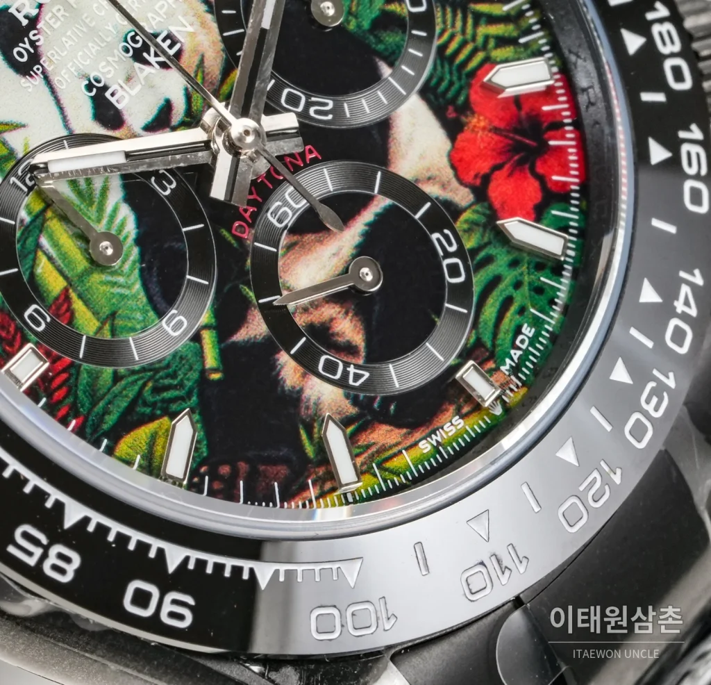 롤렉스 데이토나 크로노그래프 오토매틱 40mm 멀티컬러 다이얼 세라믹 브레이슬릿 실버 베젤 카본 케이스
