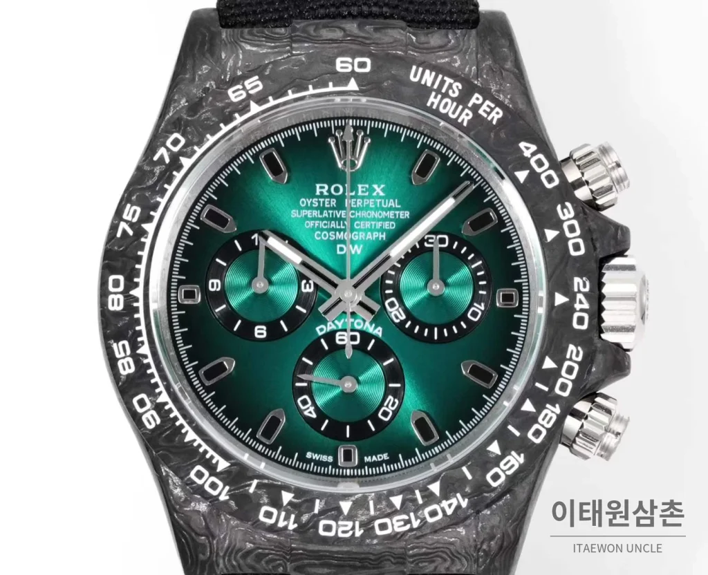 롤렉스 데이토나 크로노그래프 오토매틱 40mm 그린 다이얼 블랙 나일론 스트랩 블랙 베젤 카본 케이스