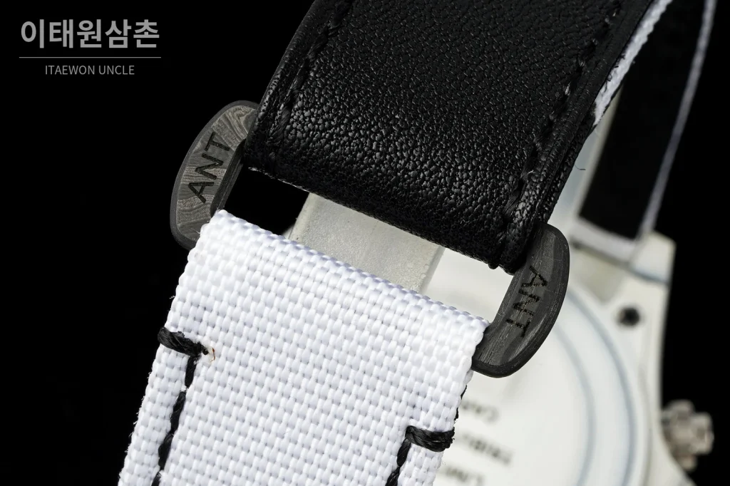 롤렉스 데이토나 크로노그래프 오토매틱 40mm 화이트 다이얼 화이트 나일론 스트랩 블랙 베젤 카본 케이스 (4)