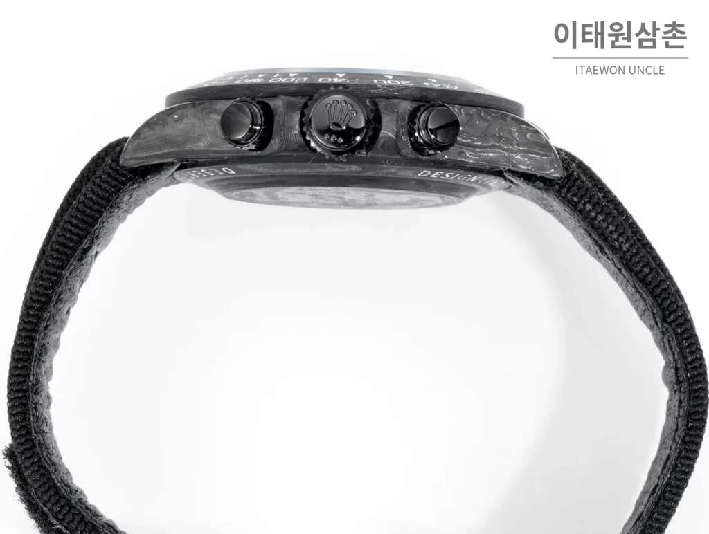 롤렉스 데이토나 크로노그래프 오토매틱 40mm 블랙 다이얼 블랙 나일론 스트랩 그레이 베젤 카본 케이스