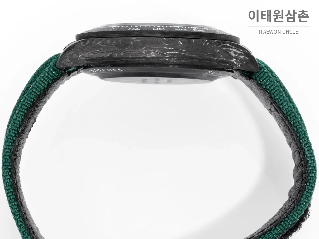 롤렉스 데이토나 크로노그래프 오토매틱 40mm 화이트 다이얼 그린 나일론 스트랩 블랙 베젤 카본 케이스 (2)