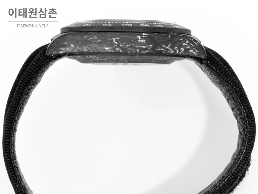 롤렉스 데이토나 크로노그래프 오토매틱 40mm 블랙 다이얼 블랙 나일론 스트랩 블랙 베젤 카본 케이스 (4)
