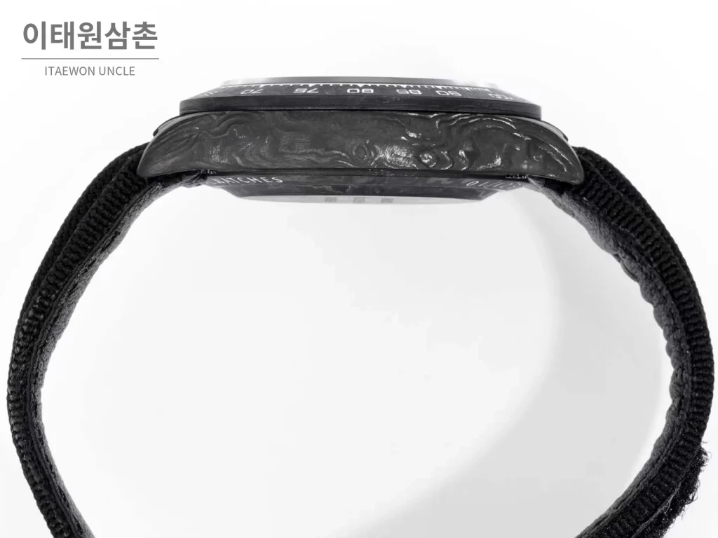 롤렉스 데이토나 크로노그래프 오토매틱 40mm 그린 다이얼 블랙 나일론 스트랩 블랙 베젤 카본 케이스