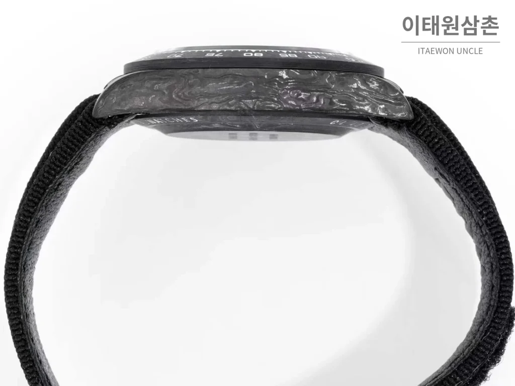 롤렉스 데이토나 크로노그래프 오토매틱 40mm 아이스블루 다이얼 블랙 나일론 스트랩 그레이 베젤 카본 케이스