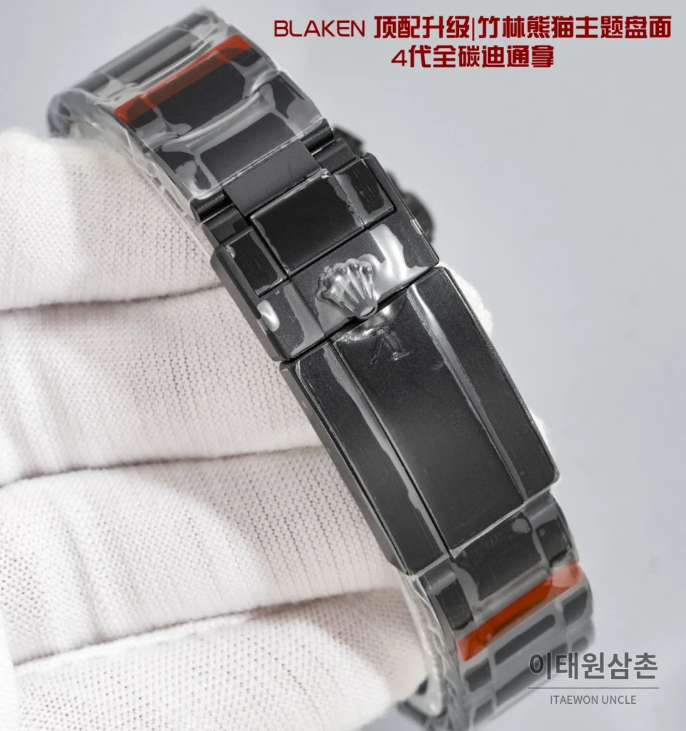 롤렉스 데이토나 크로노그래프 오토매틱 40mm 멀티컬러 다이얼 세라믹 브레이슬릿 실버 베젤 카본 케이스