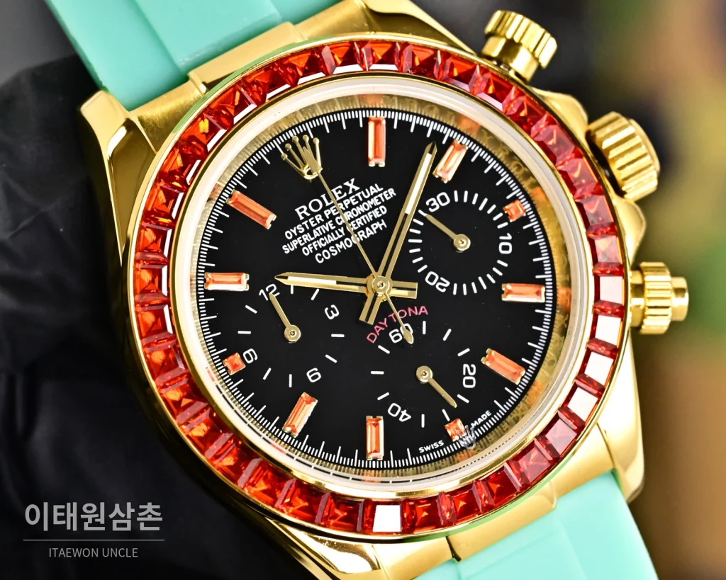롤렉스 데이토나 크로노그래프 쿼츠 43mm 블랙 다이얼 민트 러버 스트랩