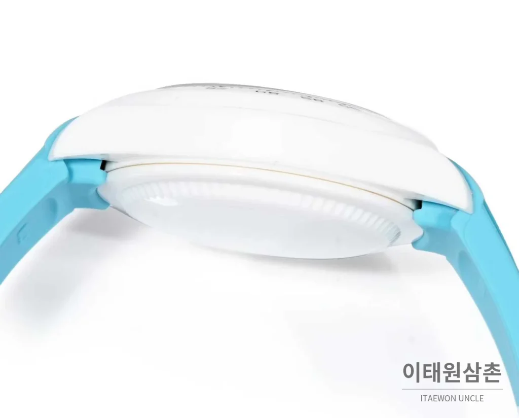 롤렉스 데이토나 러버밴드 블랙다이얼 크로노그래프 오토매틱 40mm 화이트 베젤