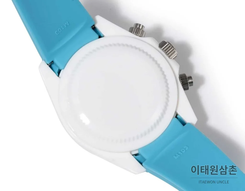 롤렉스 데이토나 러버밴드 블랙다이얼 크로노그래프 오토매틱 40mm 화이트 베젤