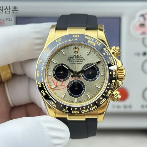 롤렉스 데이토나 옐로우골드 블랙세라믹 크로노그래프 오토매틱 40mm 롤렉스 데이토나 옐로우골드 블랙세라믹 크로노그래프 오토매틱 40mm