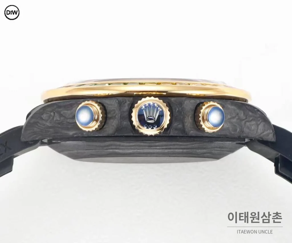 롤렉스 DIW 카본 레인보우베젤 데이토나 크로노그래프 핑크 다이얼 블랙 러버 스트랩