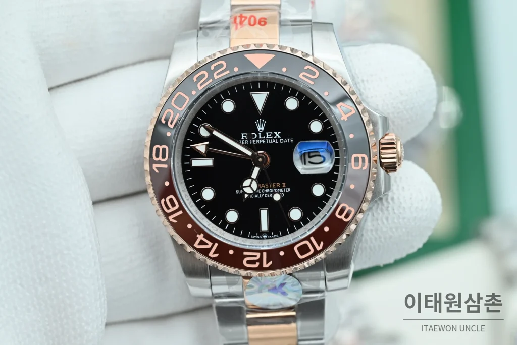 롤렉스 GMT마스터 II 오토매틱 40mm 블랙 다이얼 투톤 브레이슬릿 버건디 베젤