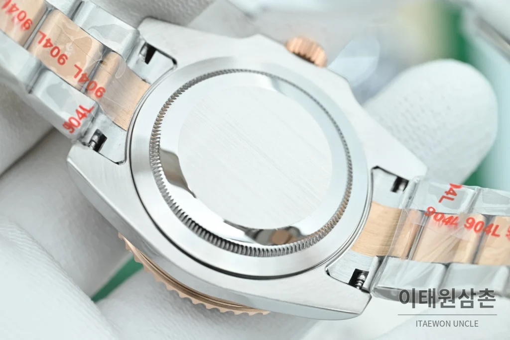 롤렉스 GMT마스터 II 오토매틱 40mm 블랙 다이얼 투톤 브레이슬릿 버건디 베젤