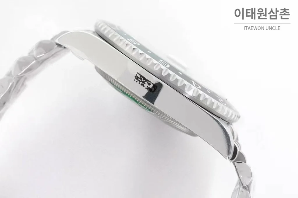 롤렉스 GMT 마스터 II 레프트핸드 스프라이트 그린 블랙 베젤 오토매틱 40mm 블랙 / 그린 (2)