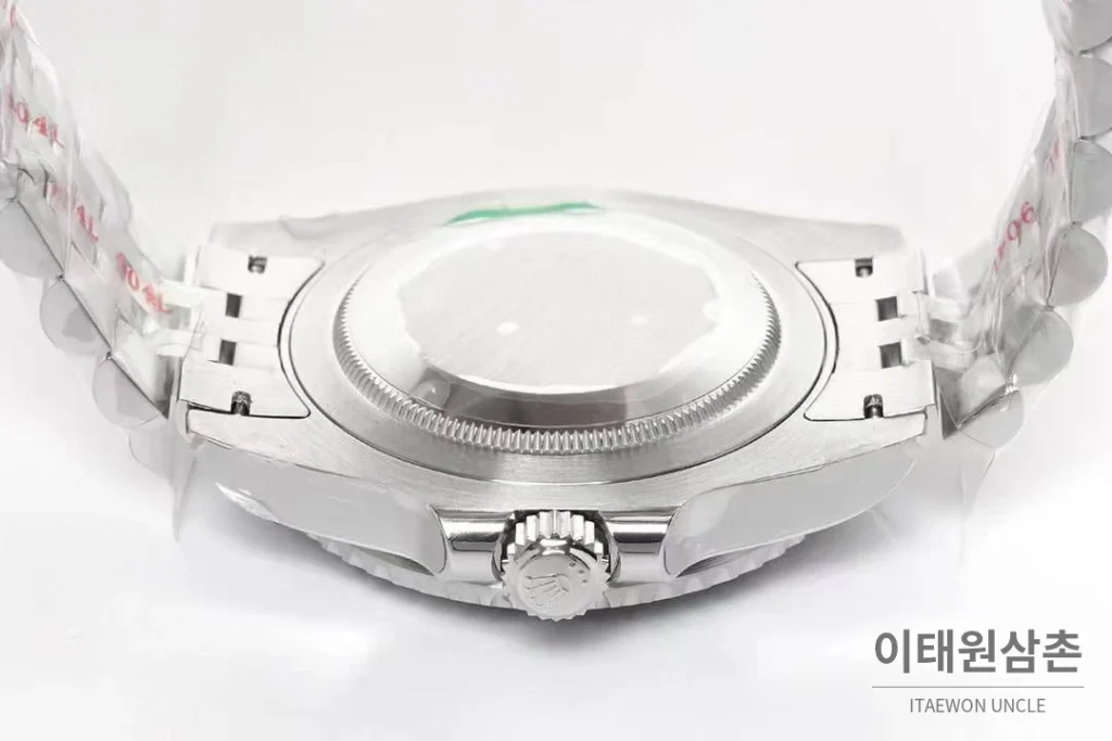 롤렉스 GMT 마스터 II 레프트핸드 스프라이트 그린 블랙 베젤 오토매틱 40mm 블랙 / 그린 (2)