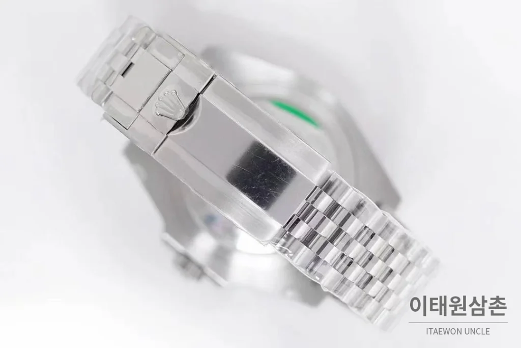롤렉스 GMT 마스터 II 레프트핸드 스프라이트 그린 블랙 베젤 오토매틱 40mm 블랙 / 그린 (2)