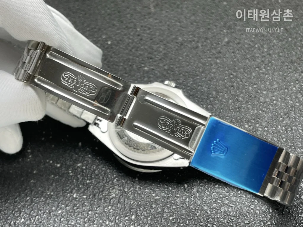롤렉스 GMT 마스터2 팹시 블랙베젤 오토매틱 40mm