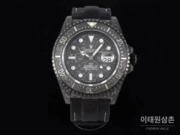 롤렉스 씨드웰러 DiW 카본파이버 블랙다이얼 오토매틱 43mm 블랙 나일론 스트랩 그레이 베젤