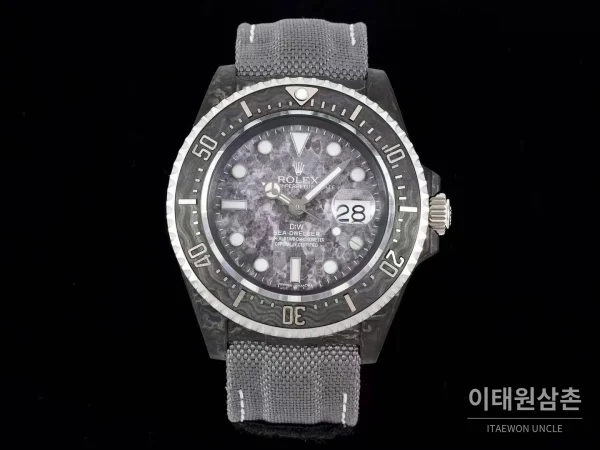롤렉스 씨드웰러 DiW 카본파이버 블랙다이얼 오토매틱 43mm 그레이 나일론 스트랩 그레이 베젤