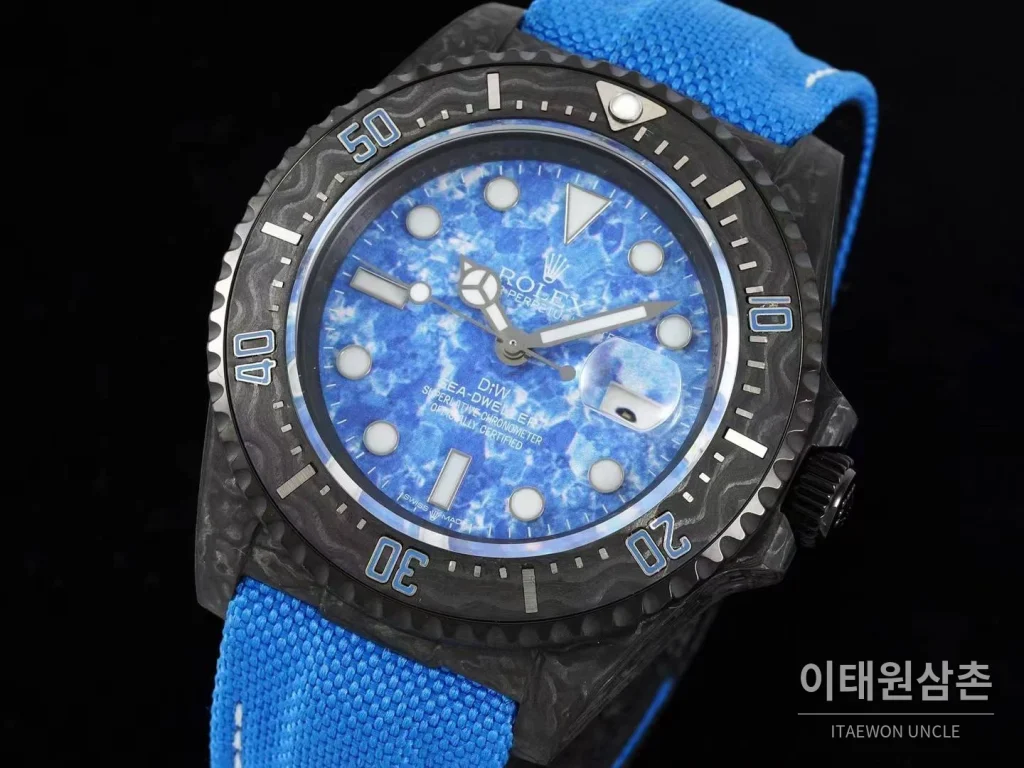 롤렉스 씨드웰러 DiW 카본파이버 블랙다이얼 오토매틱 43mm 블루 나일론 스트랩 블랙 베젤