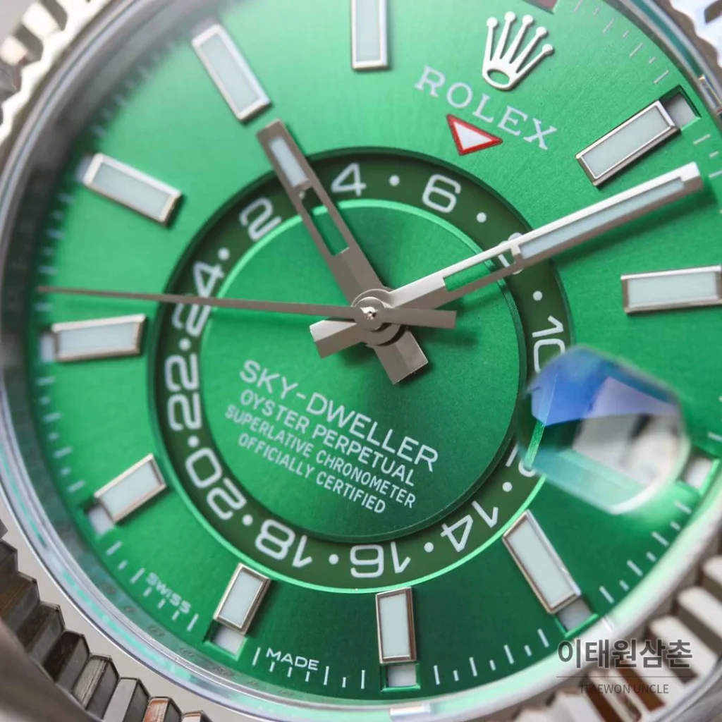 롤렉스 스카이드웰러 904L스틸 블루다이얼 애뉴얼캘린더 듀얼타임 오토매틱 42mm 스틸 브레이슬릿