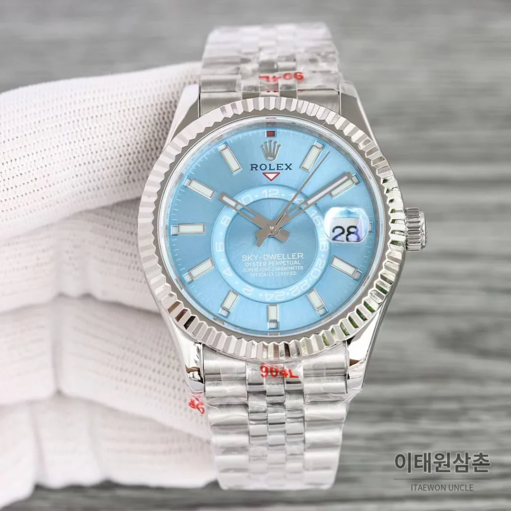 롤렉스 스카이드웰러 904L스틸 블루다이얼 애뉴얼캘린더 듀얼타임 오토매틱 42mm 스틸 브레이슬릿