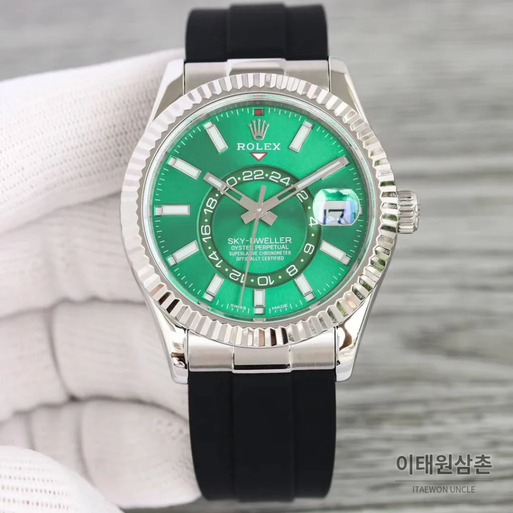 롤렉스 스카이드웰러 904L스틸 블루다이얼 애뉴얼캘린더 듀얼타임 오토매틱 42mm