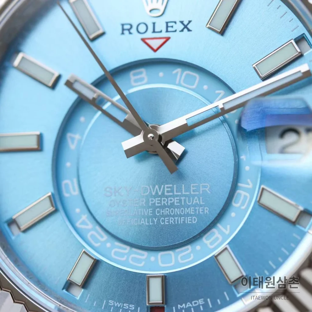롤렉스 스카이드웰러 904L스틸 블루다이얼 애뉴얼캘린더 듀얼타임 오토매틱 42mm 스틸 브레이슬릿