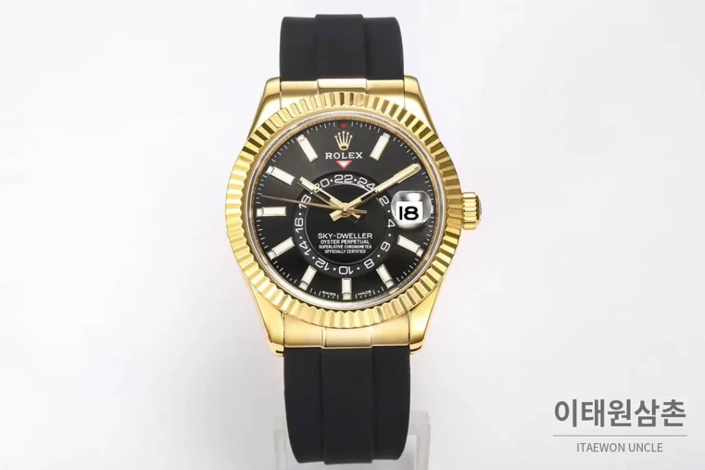 롤렉스 스카이드웰러 애뉴얼 캘린더 GMT 오토매틱 42mm 블랙 다이얼 블랙 러버 스트랩