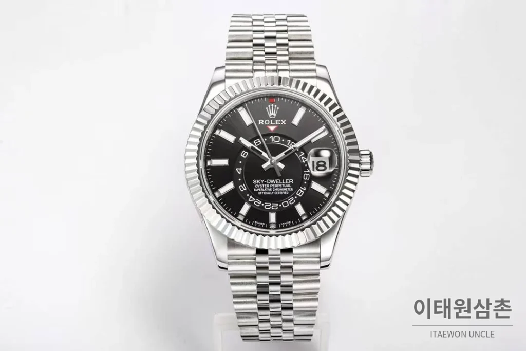 롤렉스 스카이드웰러 애뉴얼 캘린더 GMT 오토매틱 42mm 블랙 다이얼 스틸 브레이슬릿