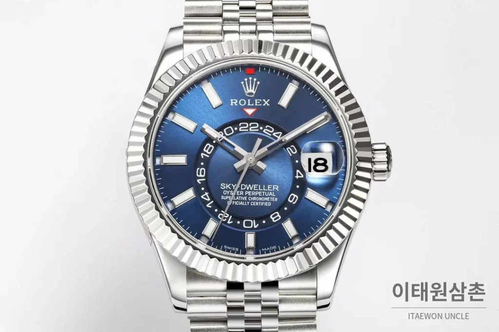 롤렉스 스카이드웰러 애뉴얼 캘린더 GMT 오토매틱 42mm 블루 다이얼 스틸 브레이슬릿