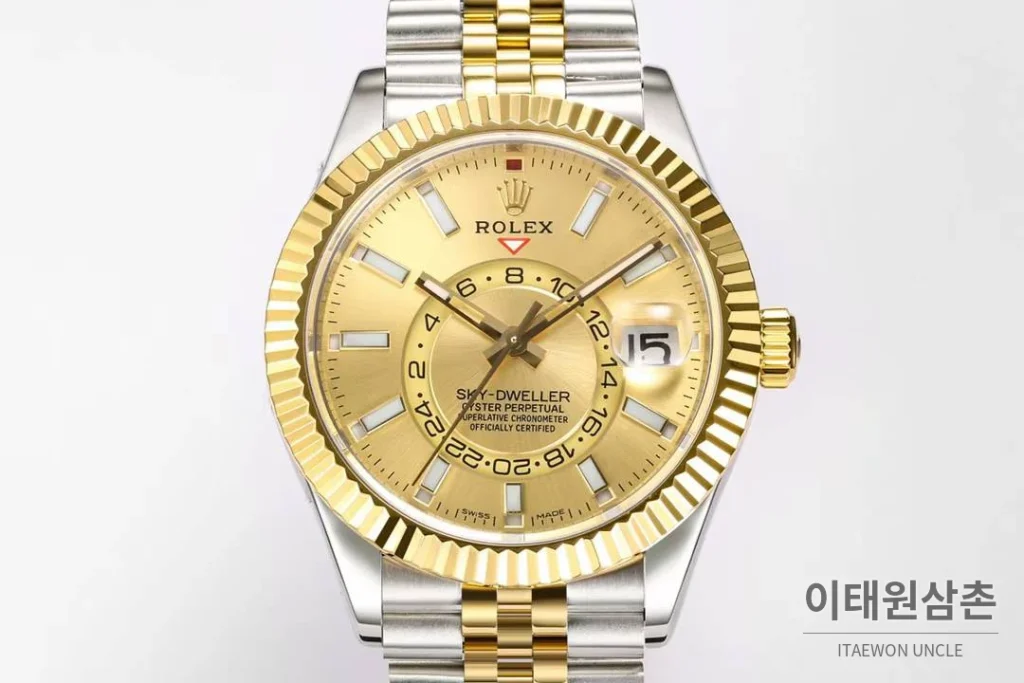 롤렉스 스카이드웰러 애뉴얼 캘린더 GMT 오토매틱 42mm 샴페인 다이얼 투톤 브레이슬릿