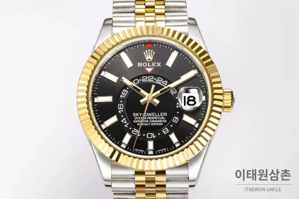 롤렉스 스카이드웰러 애뉴얼 캘린더 GMT 오토매틱 42mm 블랙 다이얼 투톤 브레이슬릿