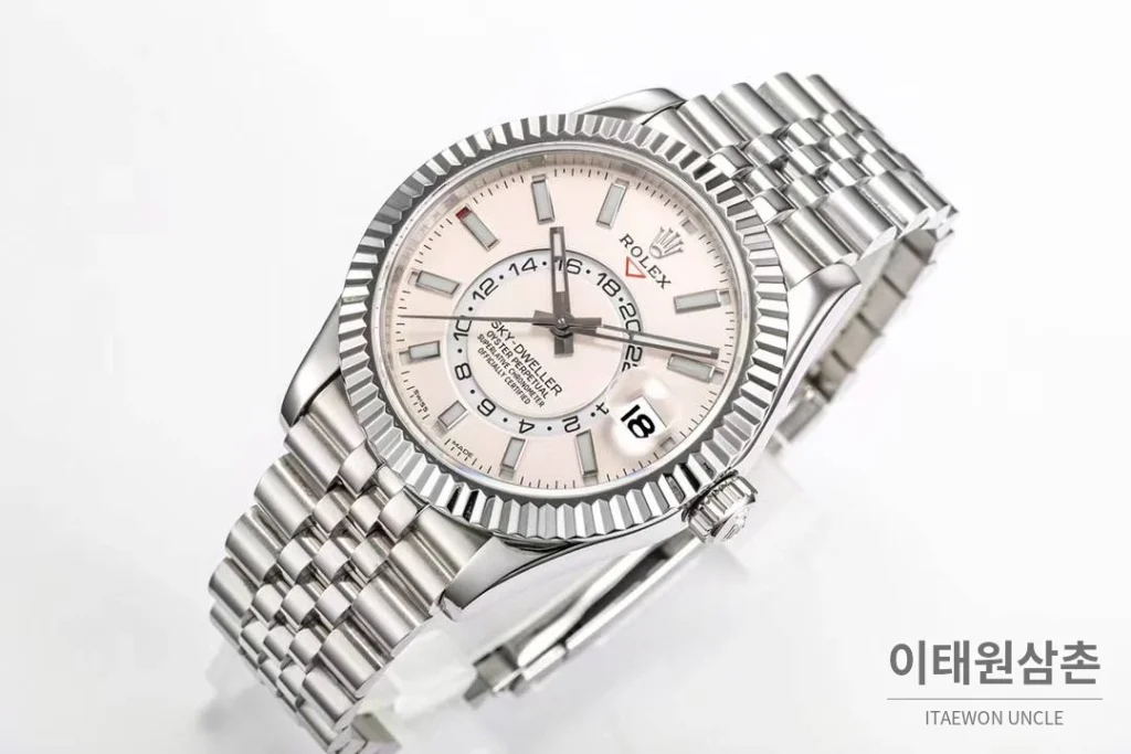 롤렉스 스카이드웰러 애뉴얼 캘린더 GMT 오토매틱 42mm 샴페인 다이얼 스틸 브레이슬릿