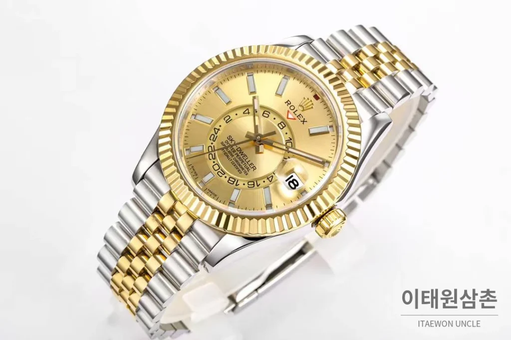 롤렉스 스카이드웰러 애뉴얼 캘린더 GMT 오토매틱 42mm 샴페인 다이얼 투톤 브레이슬릿