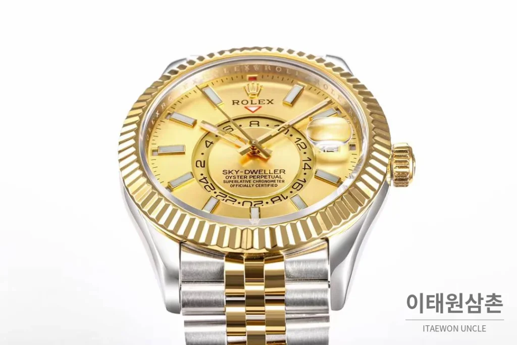 롤렉스 스카이드웰러 애뉴얼 캘린더 GMT 오토매틱 42mm 샴페인 다이얼 투톤 브레이슬릿