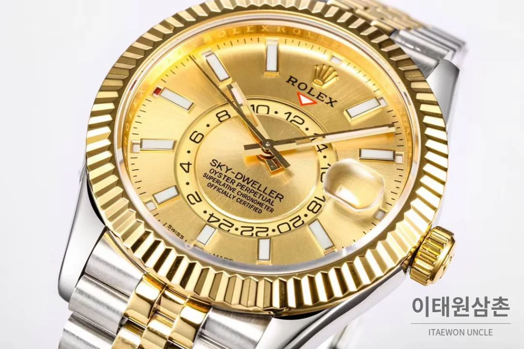 롤렉스 스카이드웰러 애뉴얼 캘린더 GMT 오토매틱 42mm 샴페인 다이얼 투톤 브레이슬릿