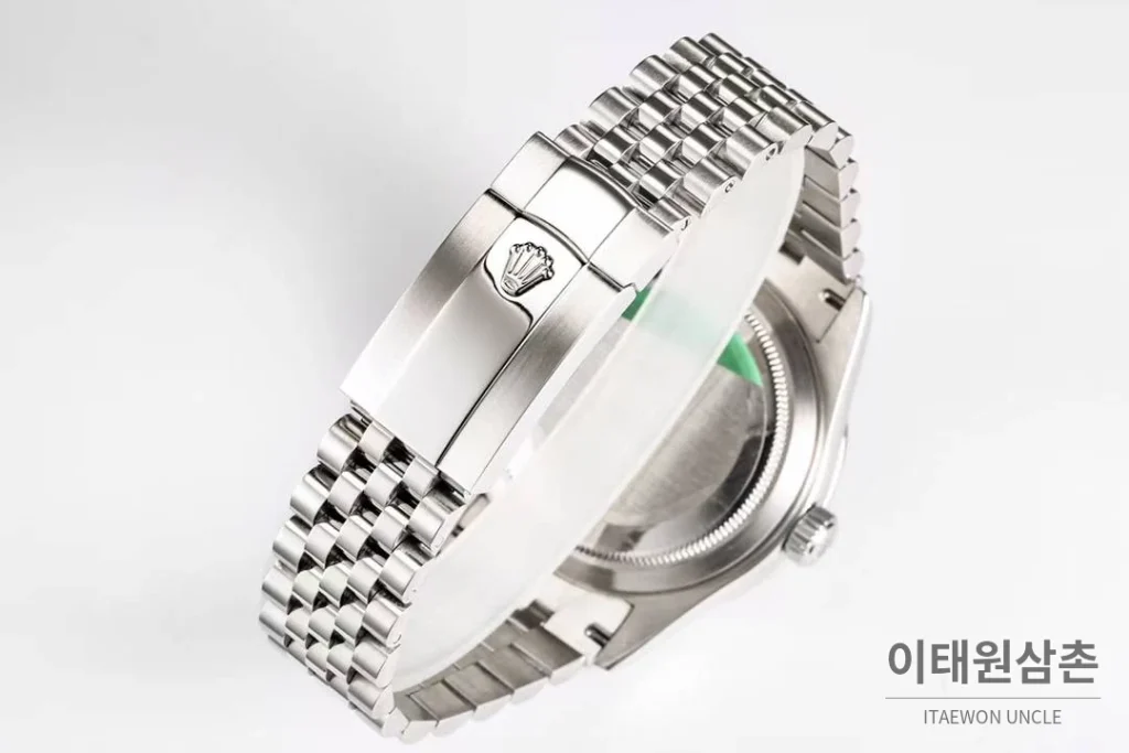 롤렉스 스카이드웰러 애뉴얼 캘린더 GMT 오토매틱 42mm 블랙 다이얼 스틸 브레이슬릿