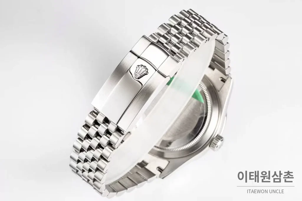 롤렉스 스카이드웰러 애뉴얼 캘린더 GMT 오토매틱 42mm 샴페인 다이얼 스틸 브레이슬릿