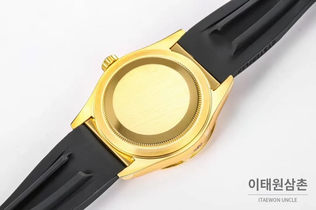 롤렉스 스카이드웰러 애뉴얼 캘린더 GMT 오토매틱 42mm 블랙 다이얼 블랙 러버 스트랩