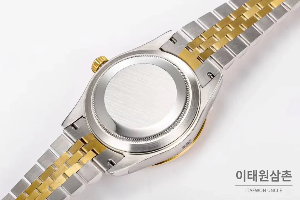롤렉스 스카이드웰러 애뉴얼 캘린더 GMT 오토매틱 42mm 샴페인 다이얼 투톤 브레이슬릿