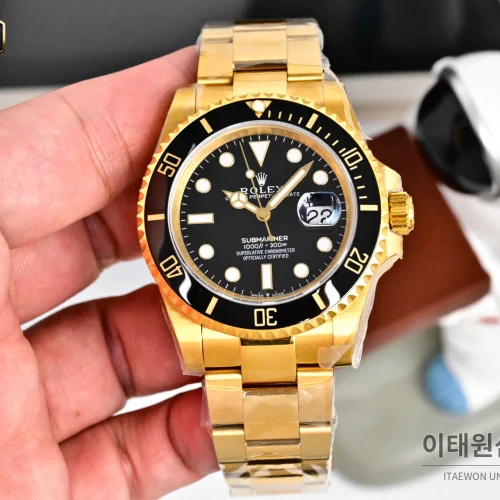 롤렉스 서브마리너 41 904L 스틸/세라믹베젤 오토매틱 41mm 블랙 다이얼 골드 브레이슬릿